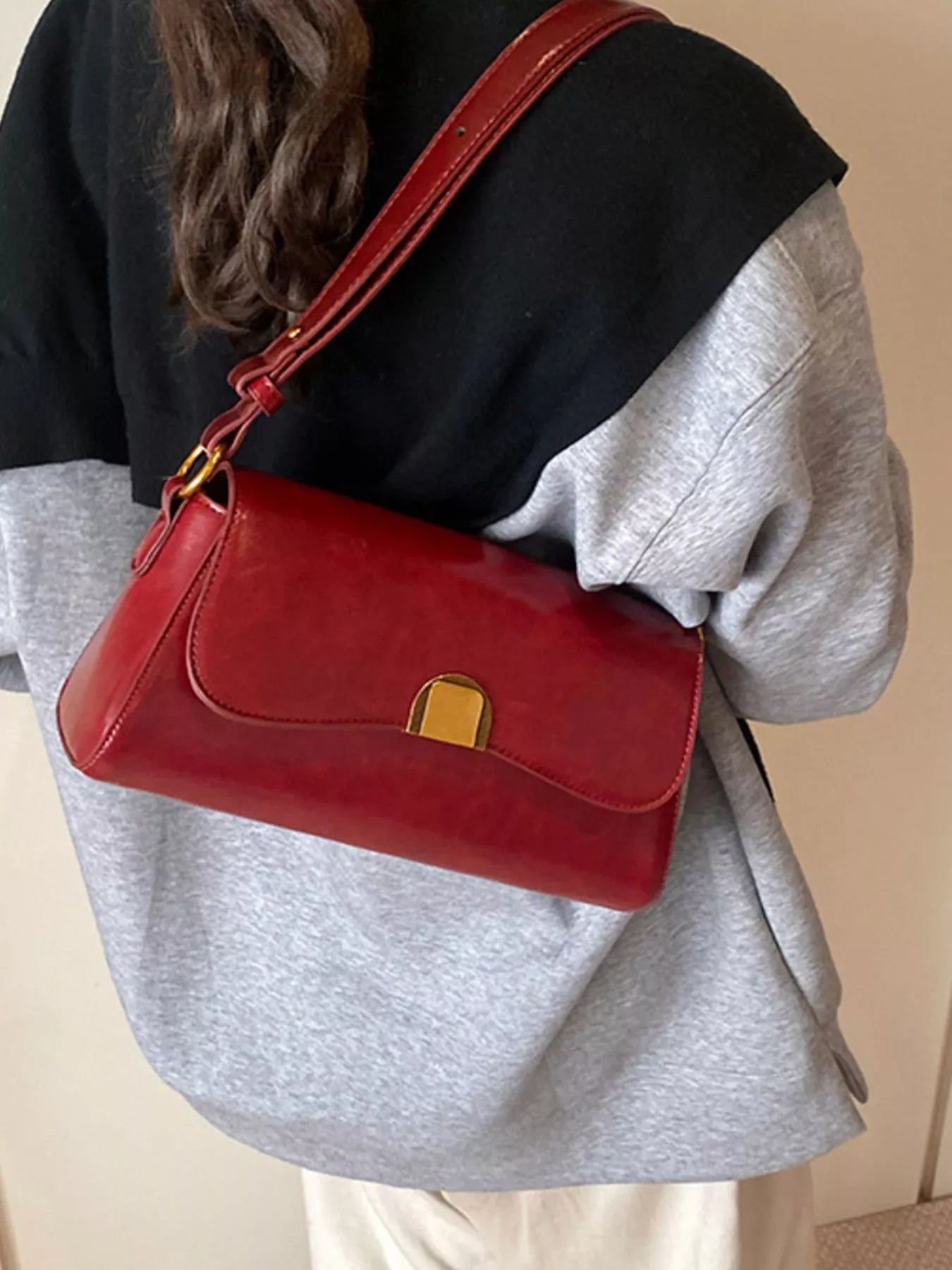 Golden Clasp Shoulder Bag-hand bag-Trendsi-[option4]-[option5]-[option6]-[option7]-[option8]-Shop-Boutique-Clothing-for-Women-Online
