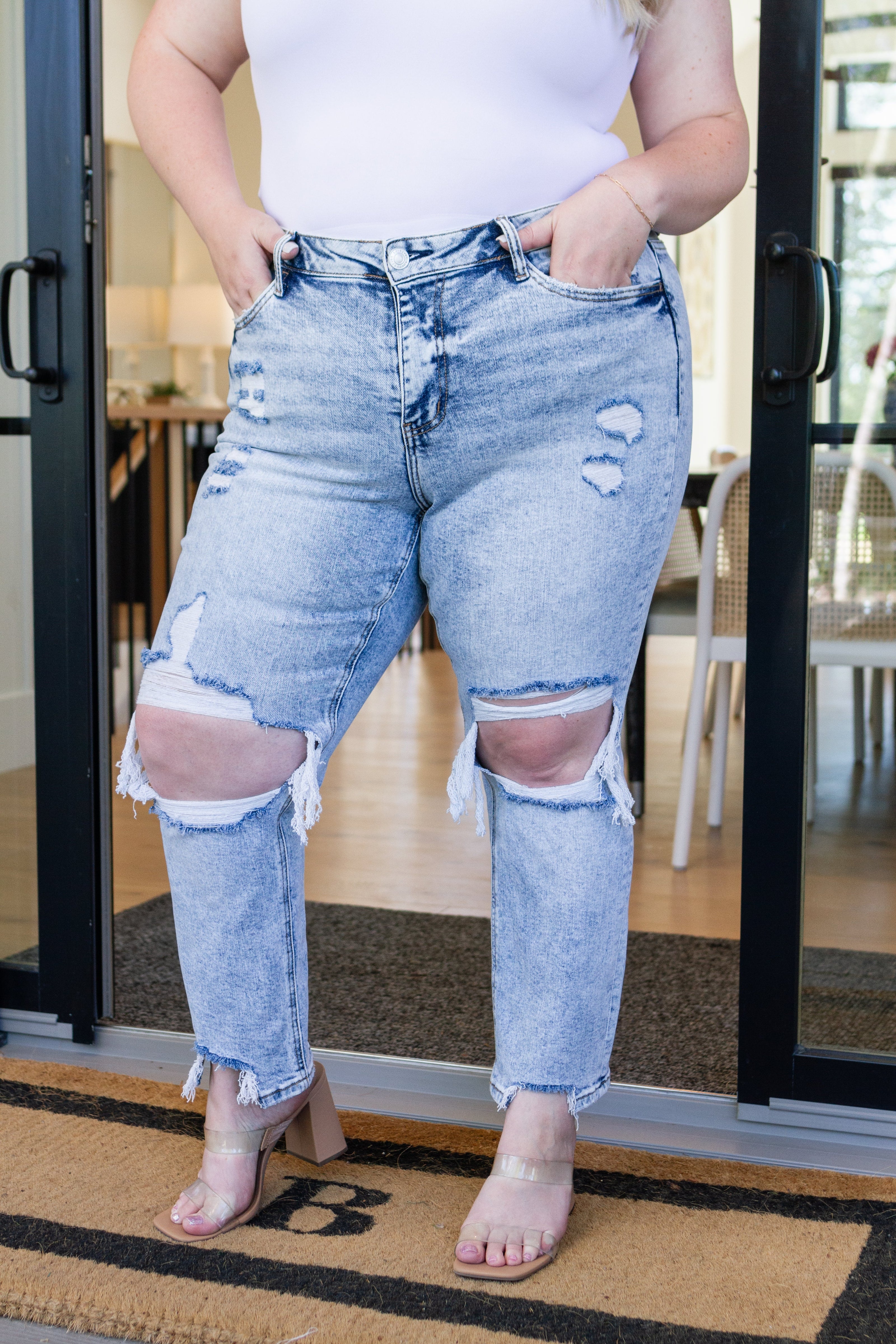 Vervet Rizzo High Rise Crop Straight Jeans-Womens-Ave Shops-[option4]-[option5]-[option6]-[option7]-[option8]-Shop-Boutique-Clothing-for-Women-Online