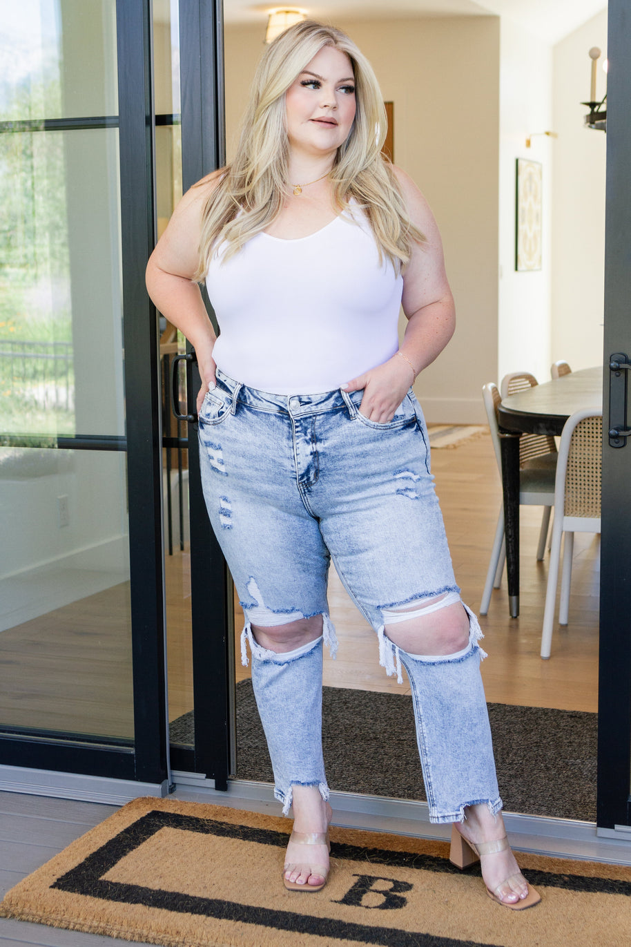 Vervet Rizzo High Rise Crop Straight Jeans-Womens-Ave Shops-[option4]-[option5]-[option6]-[option7]-[option8]-Shop-Boutique-Clothing-for-Women-Online