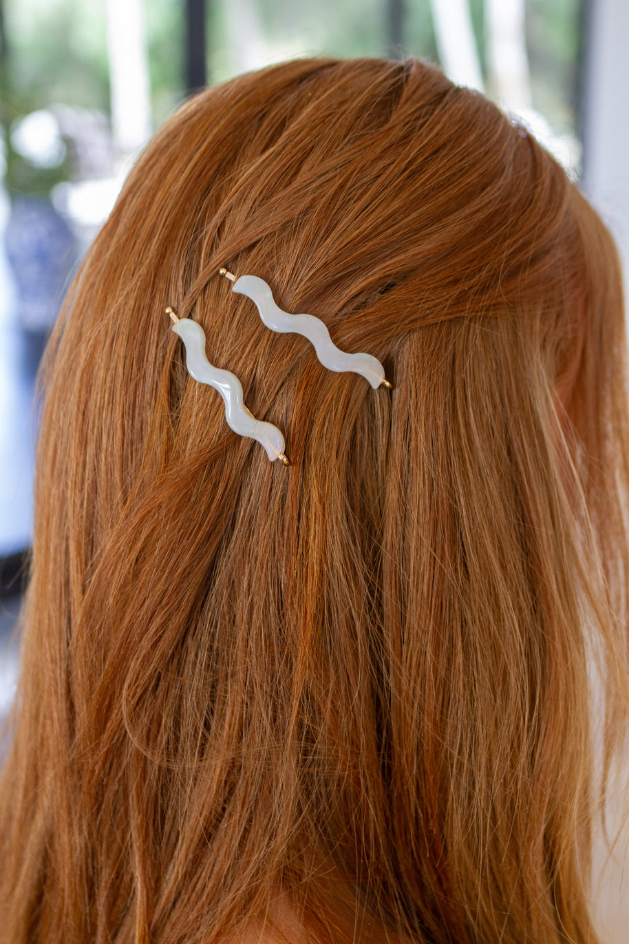 Sleek Waves Hair Clip in White Tortoise-Accessories-Ave Shops-[option4]-[option5]-[option6]-[option7]-[option8]-Shop-Boutique-Clothing-for-Women-Online