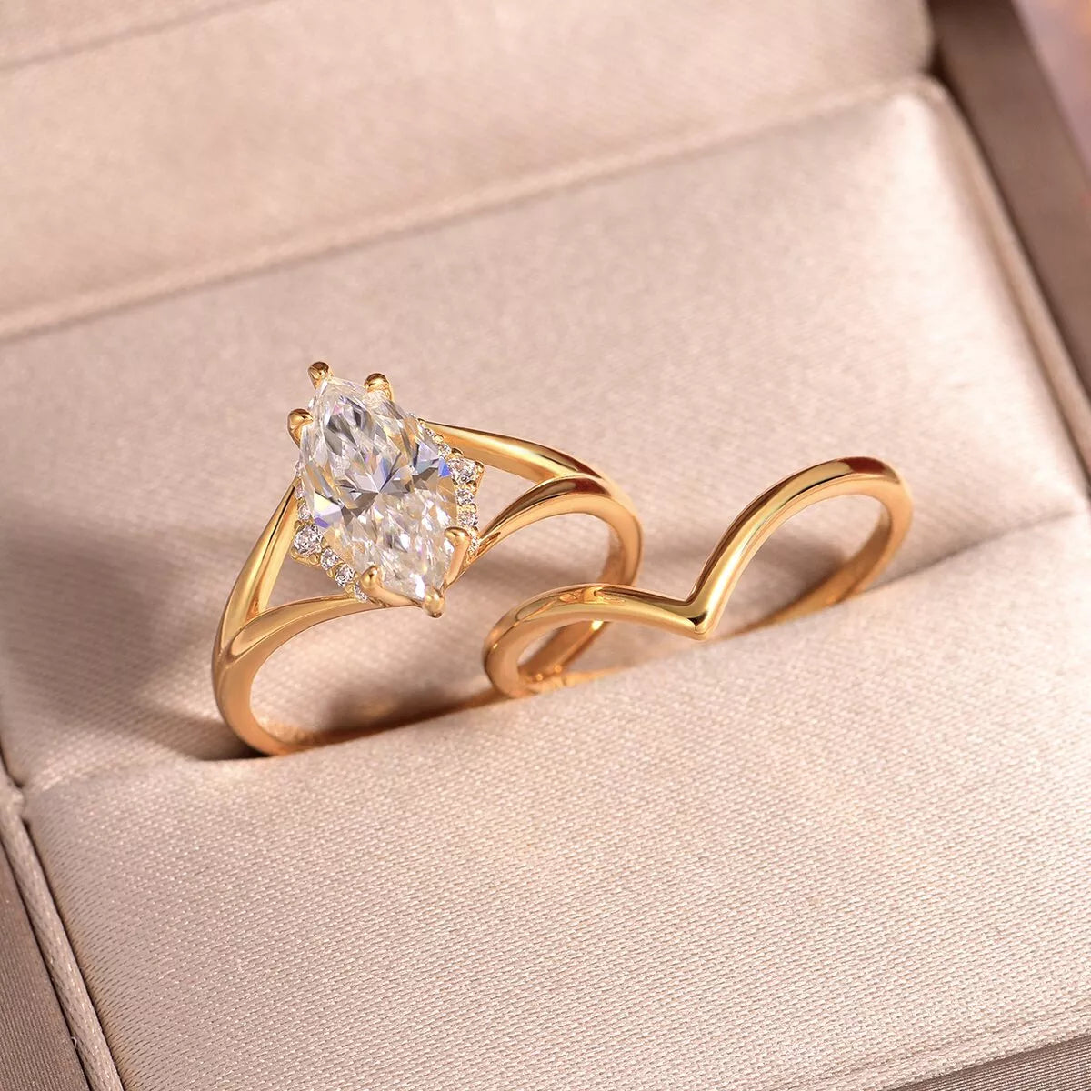 2 Carat Moissanite 925 Sterling Silver 2 Piece Ring-ring-Trendsi-Gold-6-[option4]-[option5]-[option6]-[option7]-[option8]-Shop-Boutique-Clothing-for-Women-Online