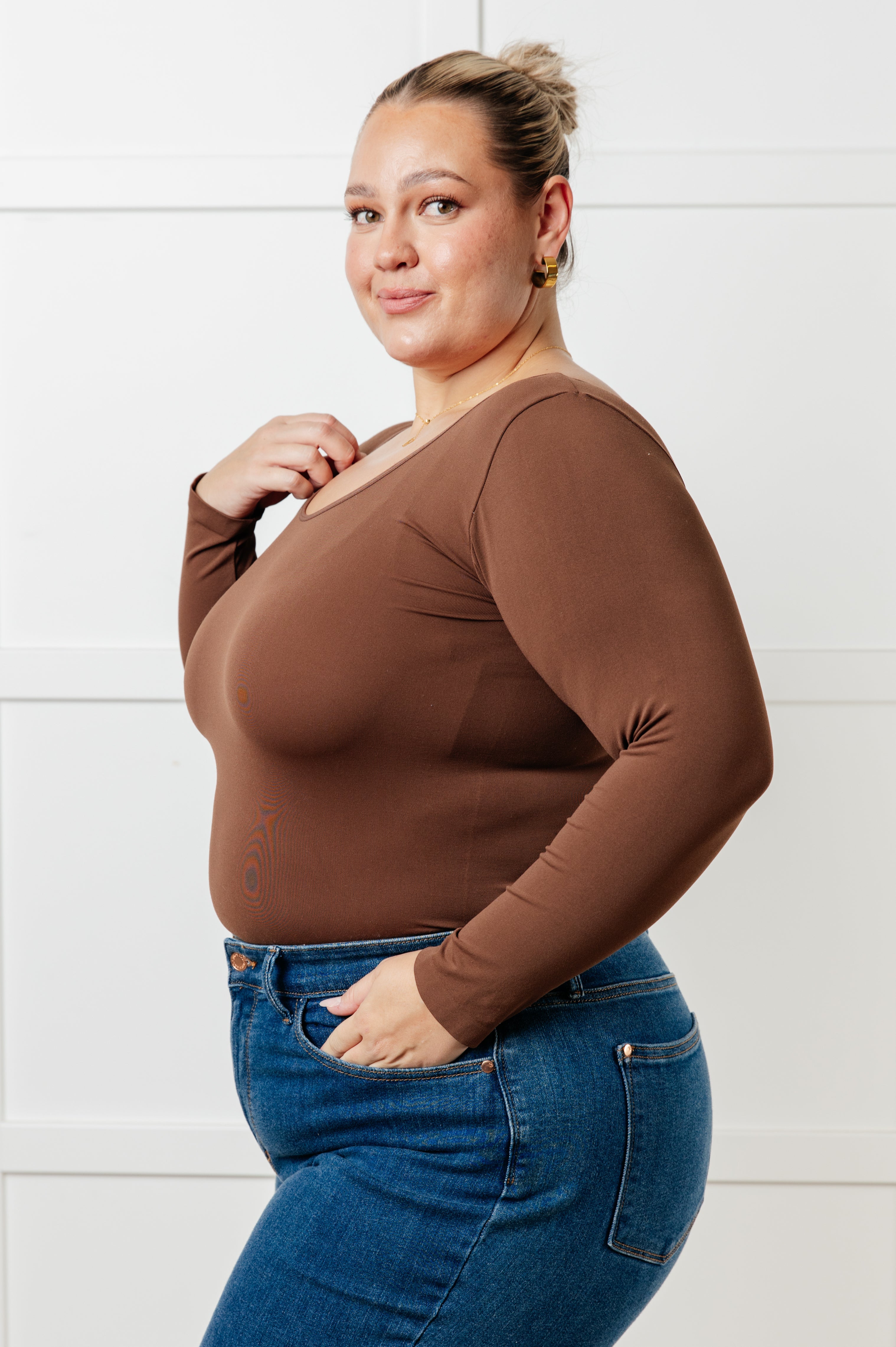 Bring in the Basics Seamless Reversible V-Neck Coffee-Tops-Ave Shops-[option4]-[option5]-[option6]-[option7]-[option8]-Shop-Boutique-Clothing-for-Women-Online